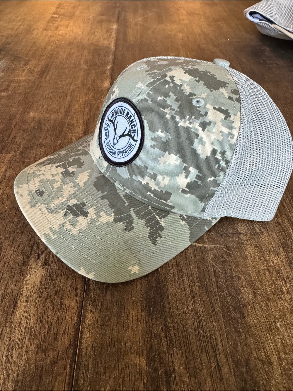 Rhode Ranch Men’s Camo Mesh-Back Trucker Hat - Tan/Olive